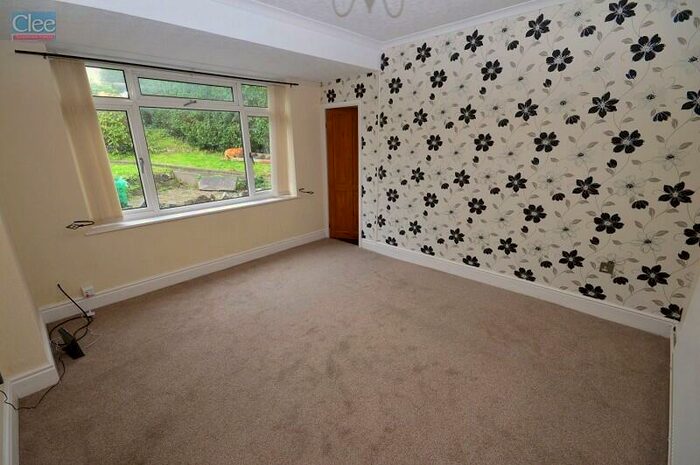 3 Bedroom End Of Terrace House To Rent In Old Road, Skewen, Neath, Neath Port Talbot., SA10