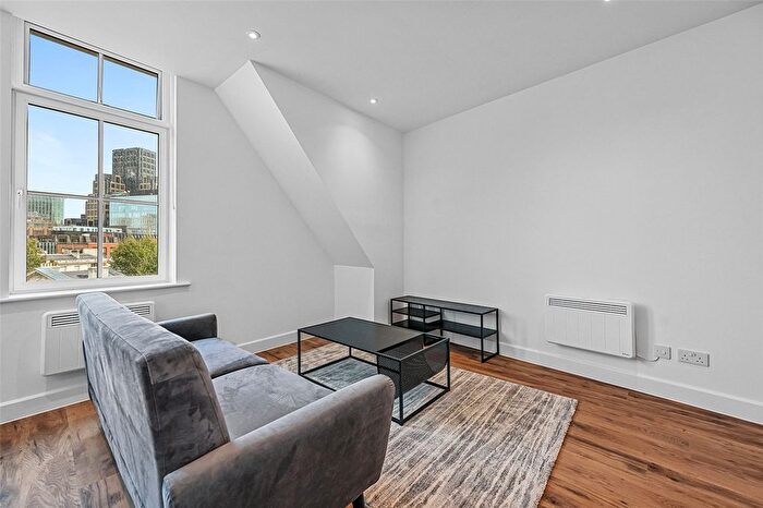 1 Bedroom Flat To Rent In West Smithfield, London, EC1A