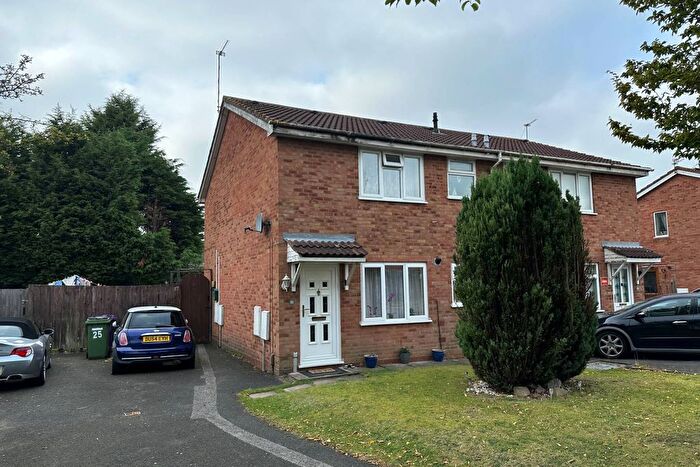 1 Bedroom Semi-Detached House For Sale In , Packwood Close, Willenhall, WV13