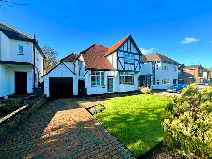 3 Bedroom Detached House For Sale In Woodland Way, Petts Wood East, Kent, BR5