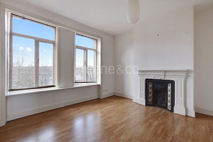 1 Bedroom Flat To Rent In Hillfield Avenue, London, N8
