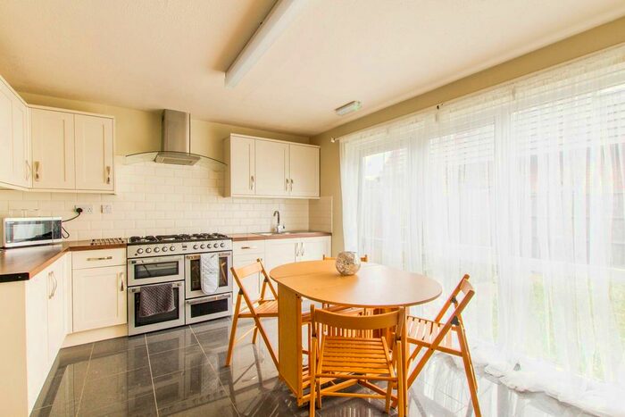 4 Bedroom Terraced House To Rent In Alexandra Road, Walthamstow, London, E17