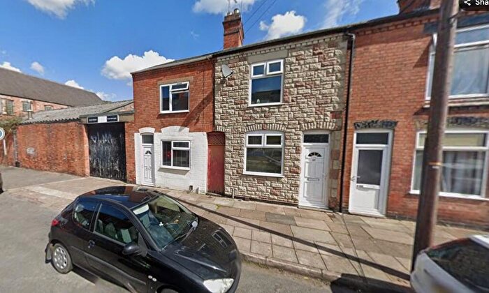 3 Bedroom End Of Terrace House To Rent In Lothair Road, Leicester, LE2