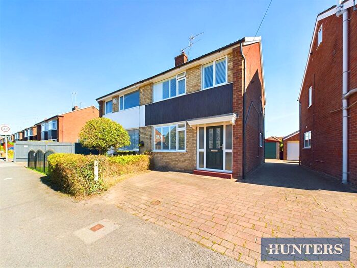 3 Bedroom Semi-Detached House To Rent In Eden Road, Beverley, HU17