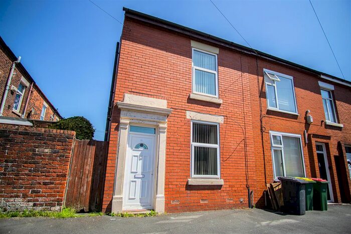 2 Bedroom End Of Terrace House To Rent In De Lacy Street, Ashton-On-Ribble, Preston, PR2