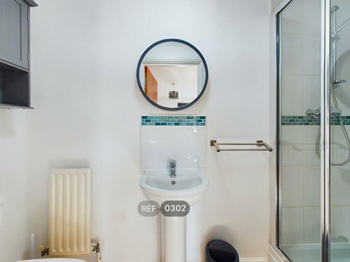 2 Bedroom Apartment To Rent In Kings Court, Wright Street, HU2