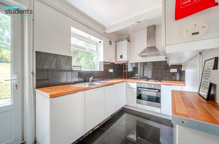 5 Bedroom Semi-Detached House To Rent In Colbourne Avenue, Brighton, BN2