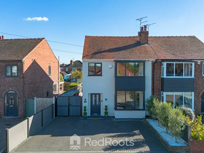 3 Bedroom Semi Detached House For Sale In Pamela Drive, Warmsworth, Doncaster, DN4