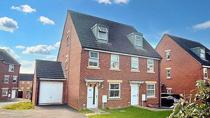 3 Bedroom Semi-detached House For Sale In Herongate Road, Leicester, LE5