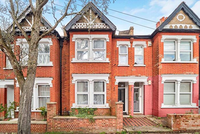 4 Bedroom Terraced House For Sale In Lawn Gardens, Hanwell, W7