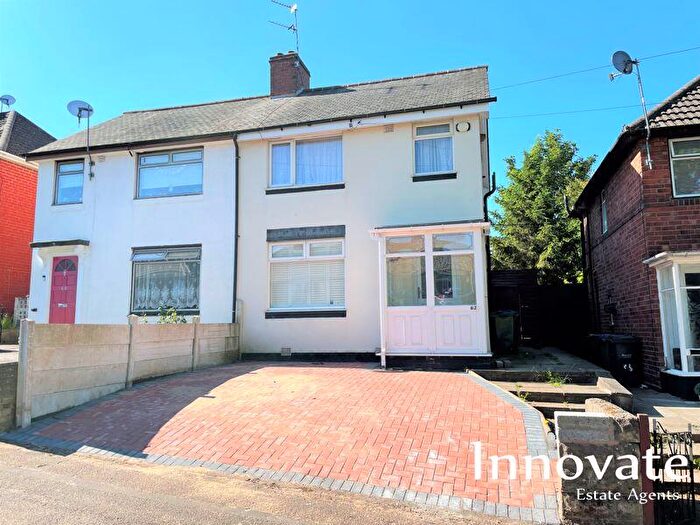 3 Bedroom Semi-Detached House To Rent In Hamilton Road, Smethwick, B67