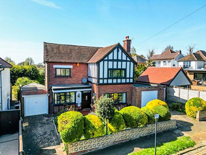 4 Bedroom Detached House For Sale In Lloyd Road, Hove, BN3