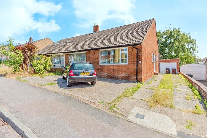 3 Bedroom Semi-Detached Bungalow For Sale In Laburnum Lane, Sturry, Canterbury, CT2