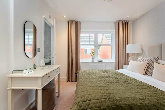 3 Bedroom End Of Terrace House For Sale In Clipstone Park, Leighton Buzzard, LU7