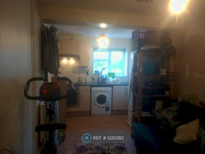 Studio To Rent In Aldworth Close, Reading RG30