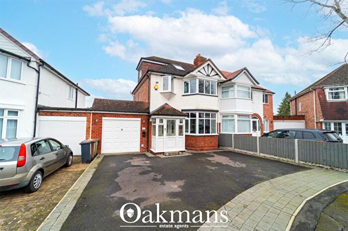 4 Bedroom Semi-Detached House For Sale In Hatchford Avenue, Solihull, West Midlands, B92