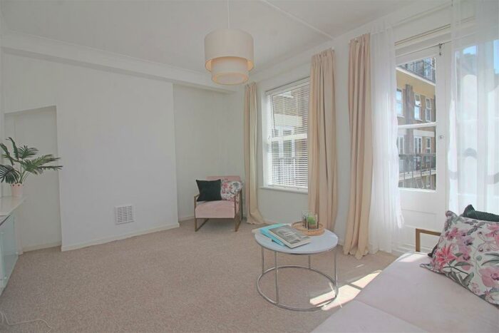 2 Bedroom Flat To Rent In Milk Yard, London, E1W