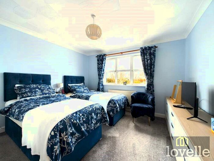 2 Bedroom Detached Bungalow For Sale In Marine Avenue, Sutton On Sea, LN12