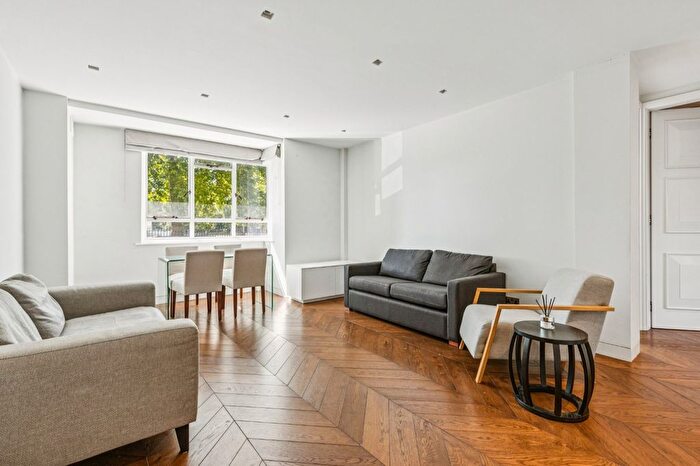 2 Bedroom Flat For Sale In Burton Court, Franklins Row, SW3