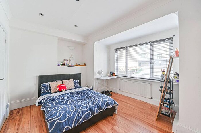 5 Bedroom Property To Rent In Tunnel Avenue, Greenwich, London, SE10