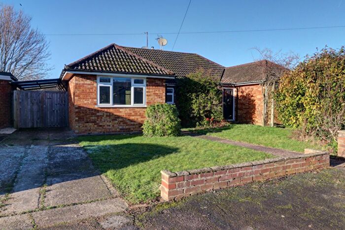 2 Bedroom Bungalow To Rent In Pymcombe Close, Princes Risborough, Buckinghamshire, HP27