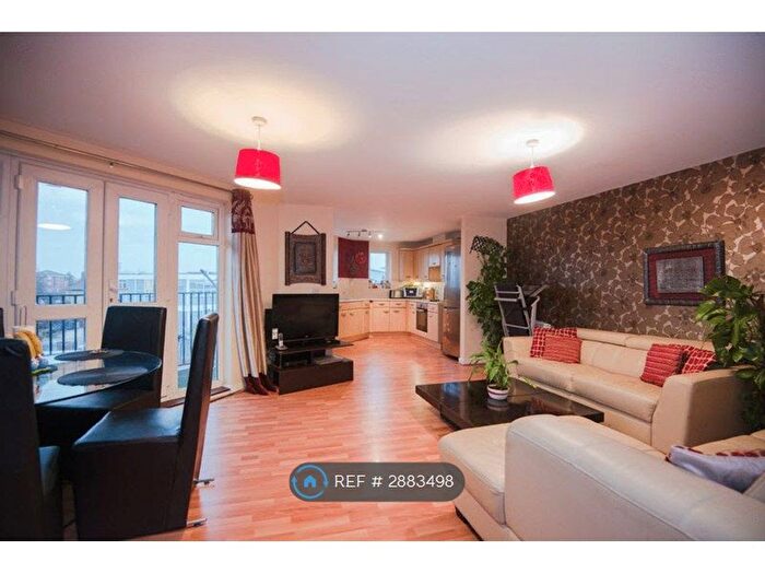 2 Bedroom Flat To Rent In Enstone Road, Enfield, EN3