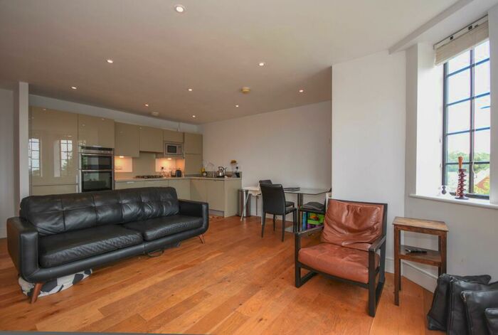 2 Bedroom Apartment To Rent In The Galleries, Warley, Brentwood, CM14