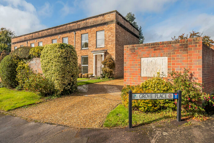 3 Bedroom House To Rent In Grove Place, Lymington, SO41