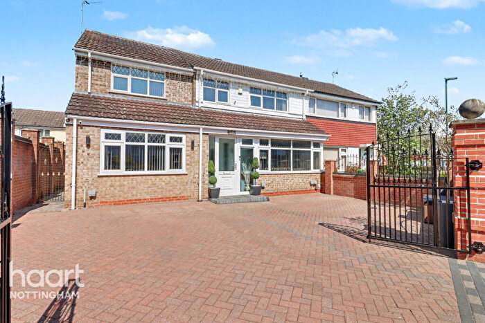 4 Bedroom Semi Detached House For Sale In Hobart Close, The Meadows, NG2