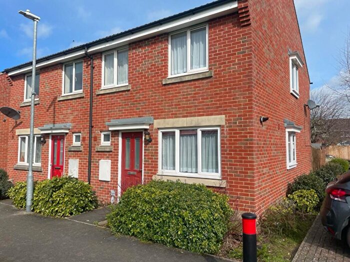 3 Bedroom Semi Detached House To Rent In Worthington Close, Swindon, Wiltshire, SN3