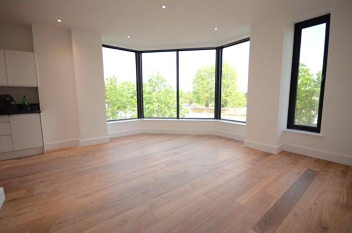 1 Bedroom Flat To Rent In Cornwall House, SL1