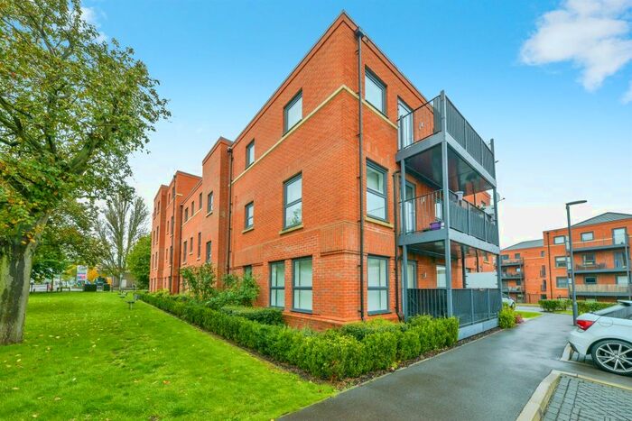 1 Bedroom Flat To Rent In Bridge Road East, Welwyn Garden City, AL7