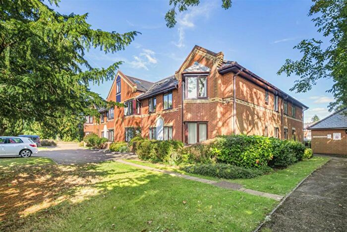 1 Bedroom Retirement Property For Sale In Regency Heights, Caversham, Reading, RG4