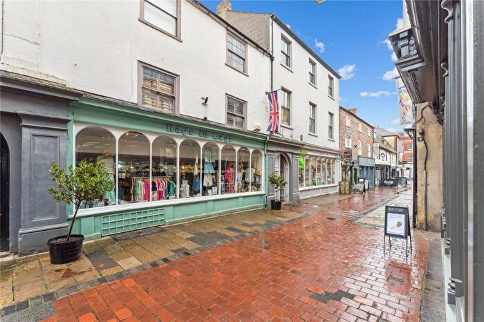 Terraced House For Sale In St. Marys Street, Wallingford, Oxfordshire, OX10