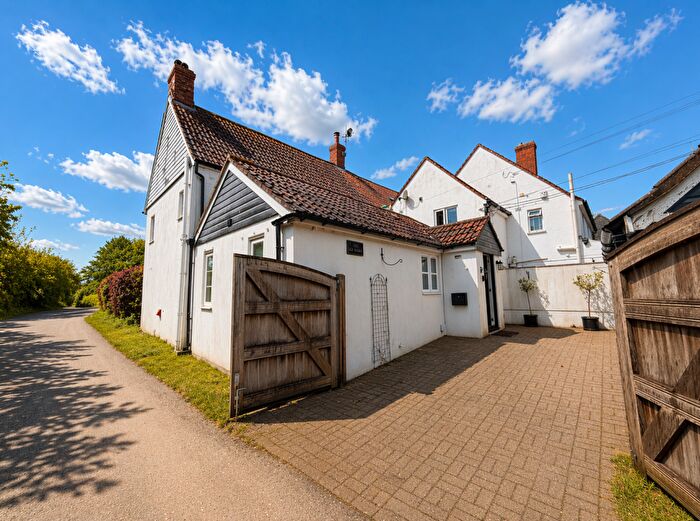 3 Bedroom Semi-Detached House For Sale In Cherry Pie Lane, Sparkford, BA22