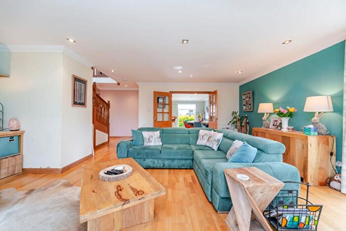 5 Bedroom Detached House For Sale In Curling Pond Lane, Longridge, Bathgate, EH47