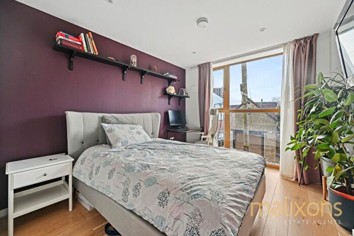 3 Bedroom Maisonette To Rent In Caithness Road, Mitcham, CR4