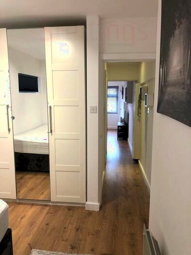 Studio To Rent In Edgwarebury Lane, Edgware, HA8