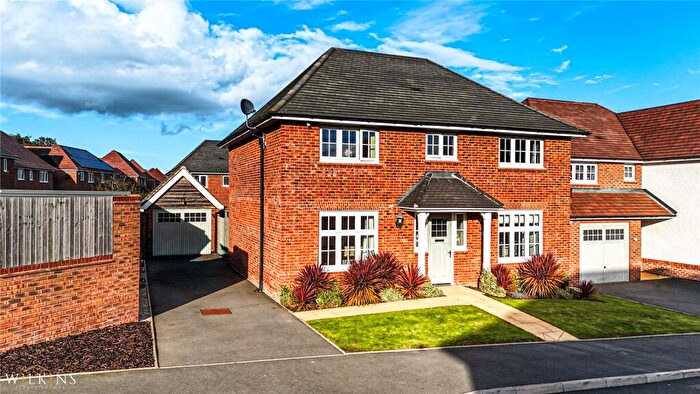 3 Bedroom Detached House For Sale In Broomyshaw Close, Amington, Tamworth, Staffordshire, B77