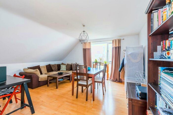 2 Bedroom Maisonette To Rent In Stanhope Road, Highgate, London, N6