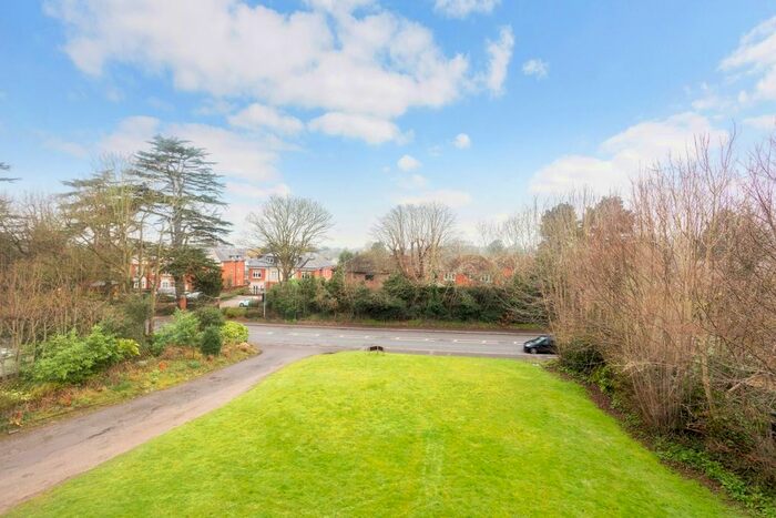 2 Bedroom Maisonette To Rent In Reigate Hill, Reigate, RH2