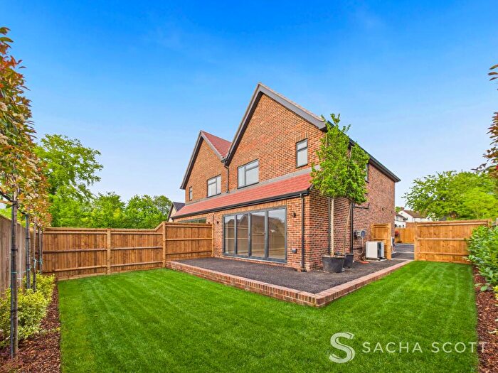 4 Bedroom Semi-Detached House For Sale In Bridgefield Close, Banstead, SM7