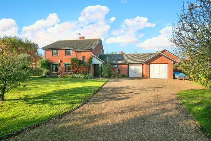 4 Bedroom Detached House For Sale In Robletts, Bredfield, Woodbridge, IP13