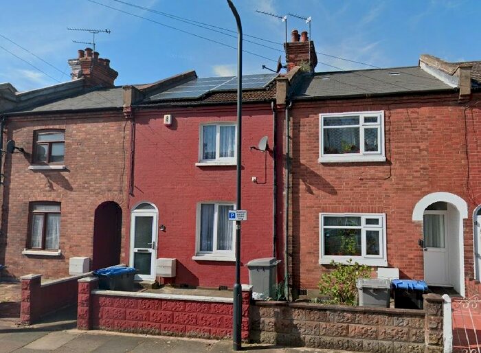 3 Bedroom Terraced House To Rent In Gresham Road, Neasden NW10