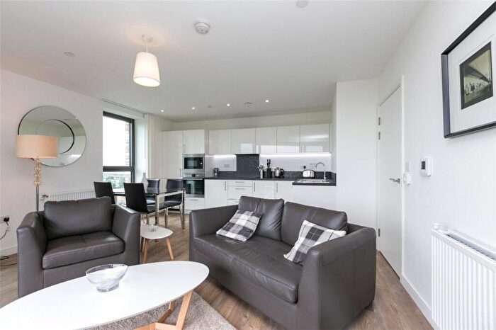 2 Bedroom Apartment For Sale In Bramwell Way, London, E16