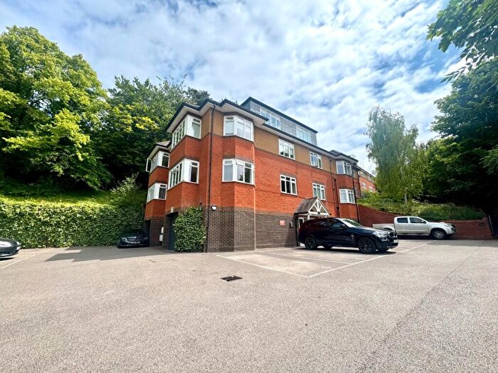 1 Bedroom Apartment To Rent In Chandos House, Crescent Rise, Luton, Bedfordshire, LU2