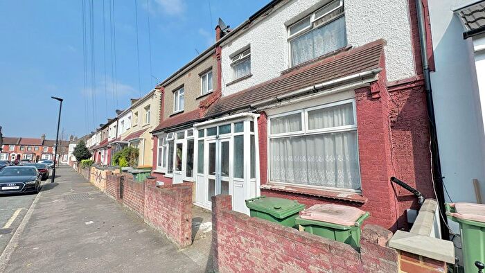 3 Bedroom Terraced House To Rent In Bedford Road, London, E6