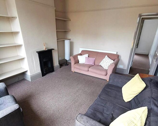 3 Bedroom Terraced House To Rent In Springvale Rd, Crookes, S10
