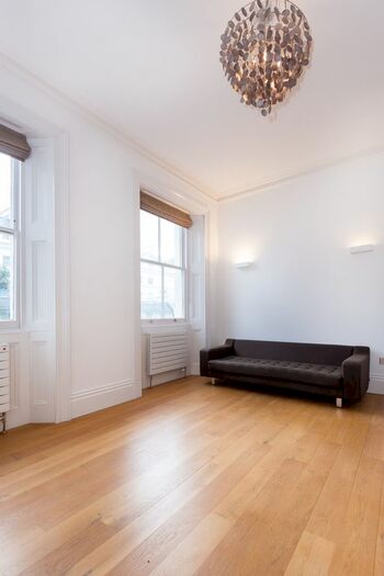 3 Bedroom Flat To Rent In Lancaster Gate, London, W2