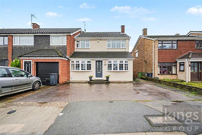 5 Bedroom End Terrace House For Sale In Nunsbury Drive, Broxbourne, EN10